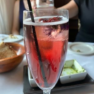 Meet your Posher, Karine